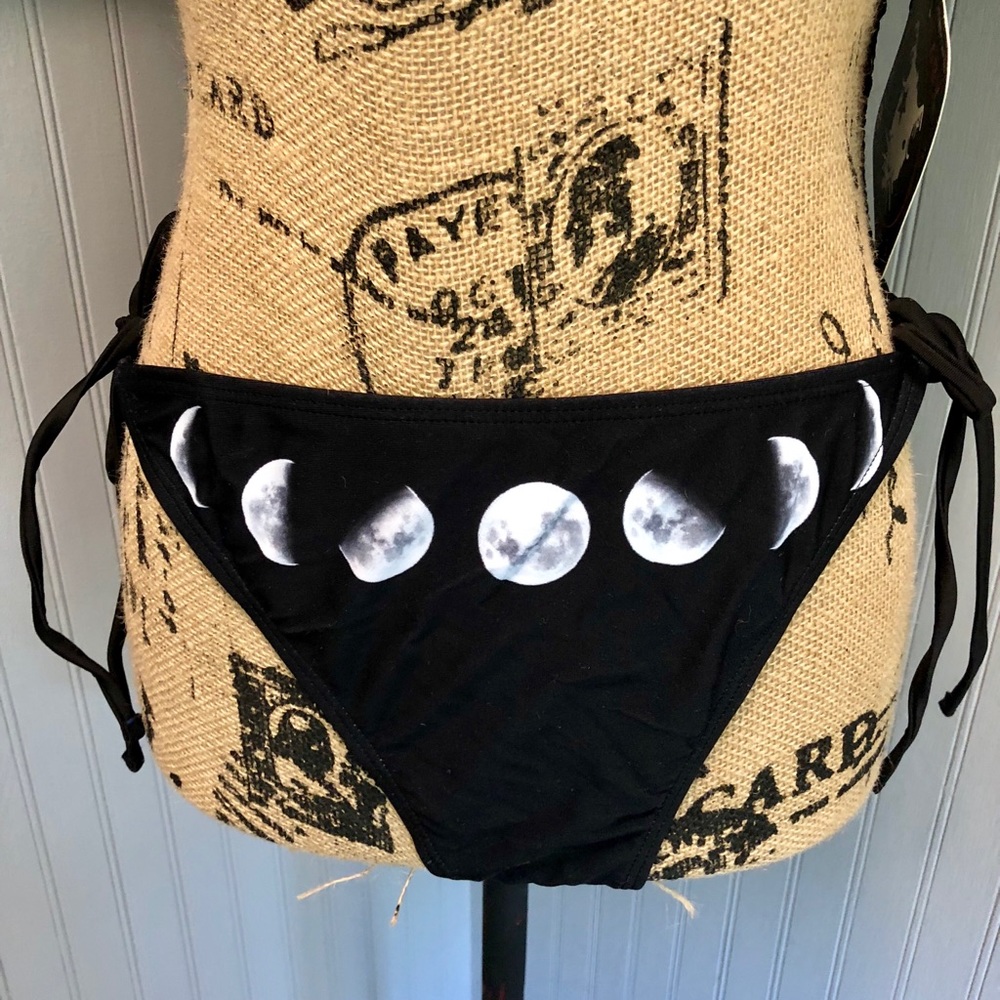 Phases Of The Moon Jade Triangle Bikini - Picture 6 of 8